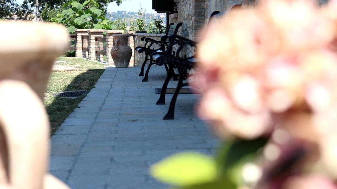 L'Angolo Di Verlano Canossa エクステリア 写真