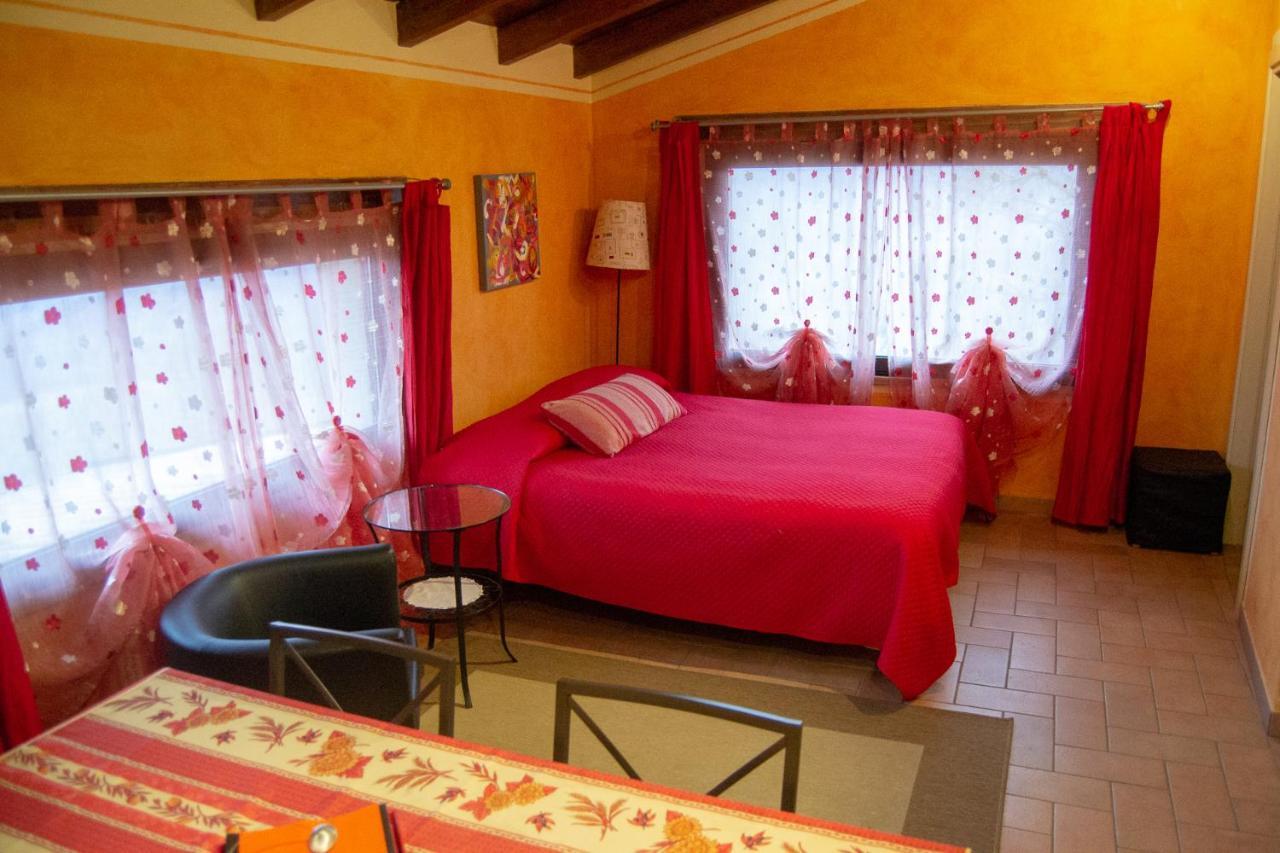 L'Angolo Di Verlano Canossa エクステリア 写真